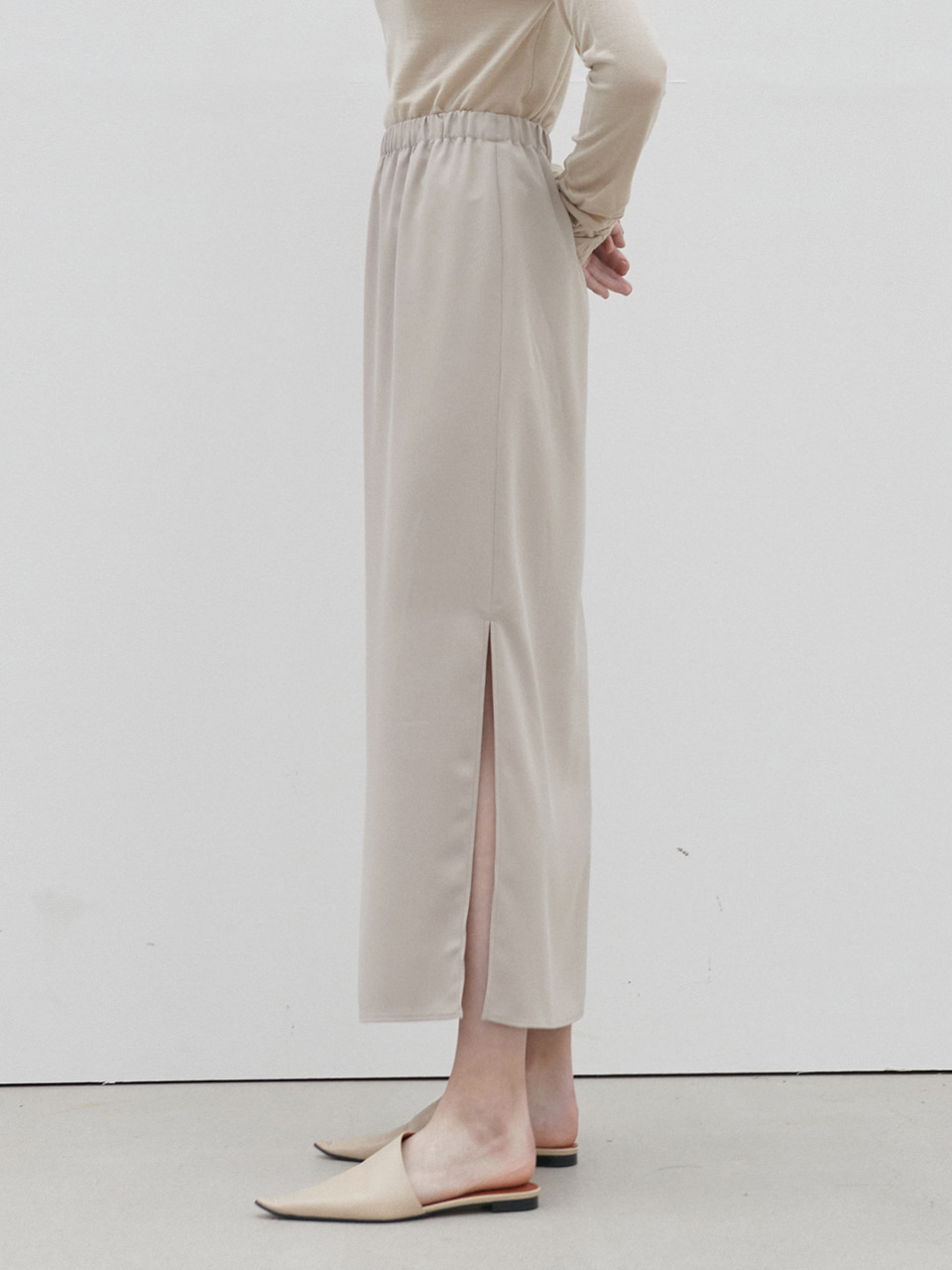deep slit bandding skirt (beige)