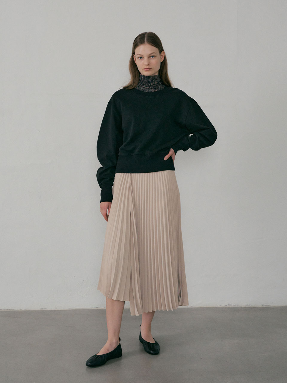22Pre-fall Unbalance Pleats Skirt (Beige)