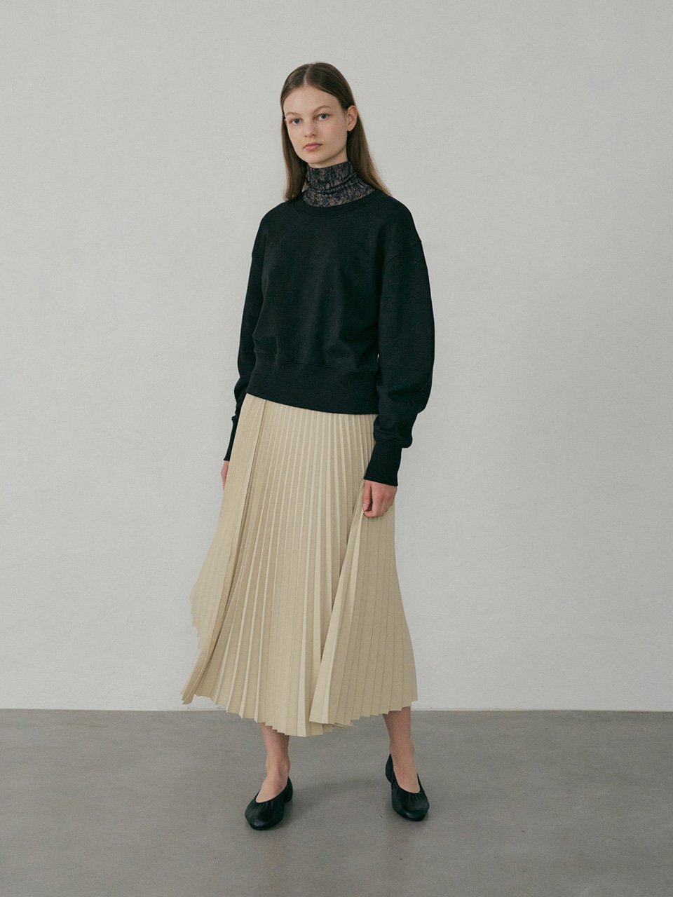 Unbalance Pleats Skirt (Beige)