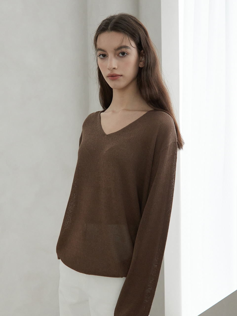 loose V knit (brown)